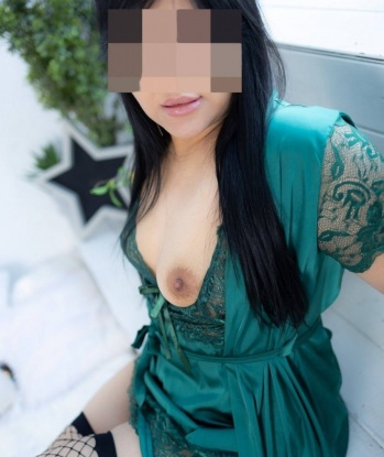 Захочешь насладиться моим изящным телом? Вызови меня и я приеду к тебе в Москве. Я обладаю множеством услуг и возможностей, чтобы доставить тебе незабываемое удовольствие. Фото в моем профиле подтверждают мою стройность и привлекательность. Уже имеются положительные отзывы от моих довольных клиентов! Так что не упусти возможность познакомиться со мной и окунуться в мир наслаждения и разврата. Жду тебя в Москве! 💋 Инночка